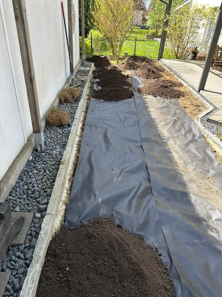 Detailarbeit bei der Gartengestaltung